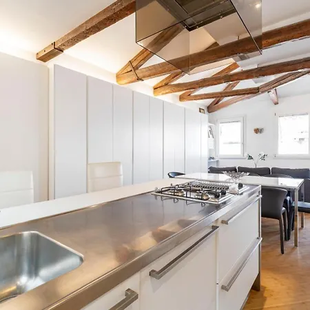Comecasa 3 Min Walk From San Marco With Beautiful Roof Terrace Veneza