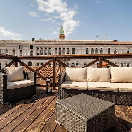 Comecasa 3 Min Walk From San Marco With Beautiful Roof Terrace Veneza